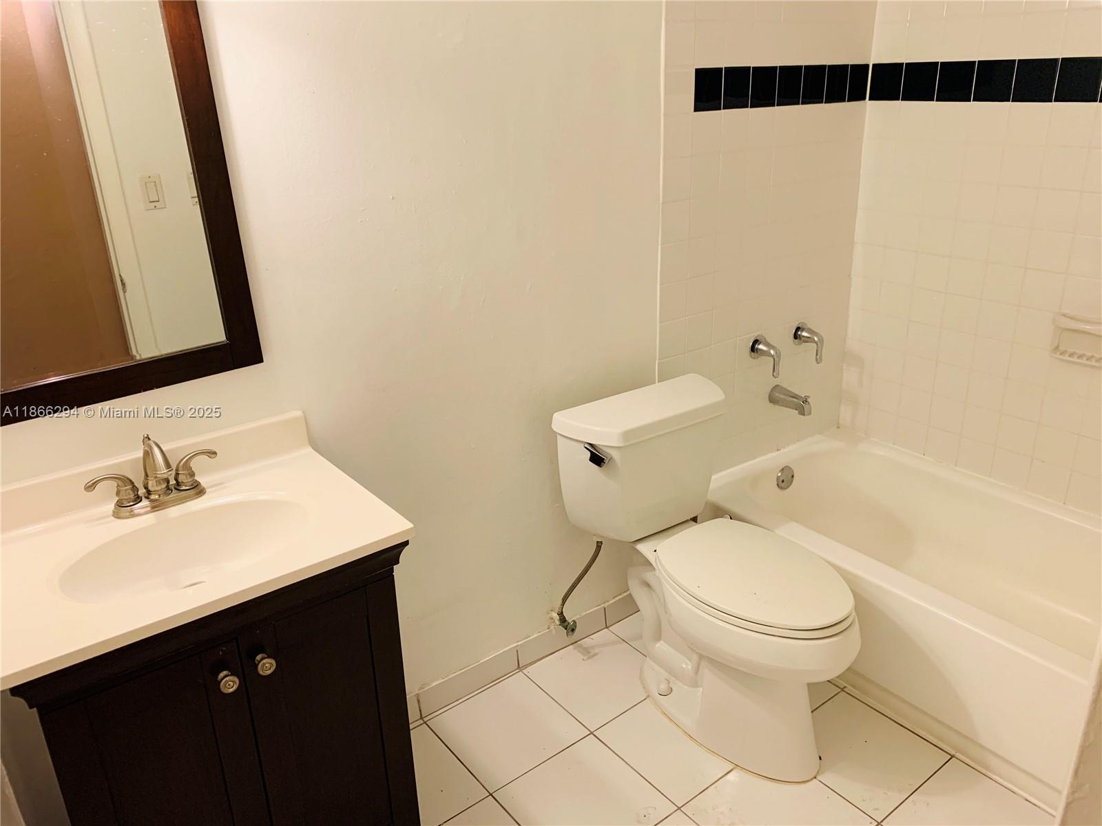 MONTEREY GARDENS OF PINEC - Residential Lease