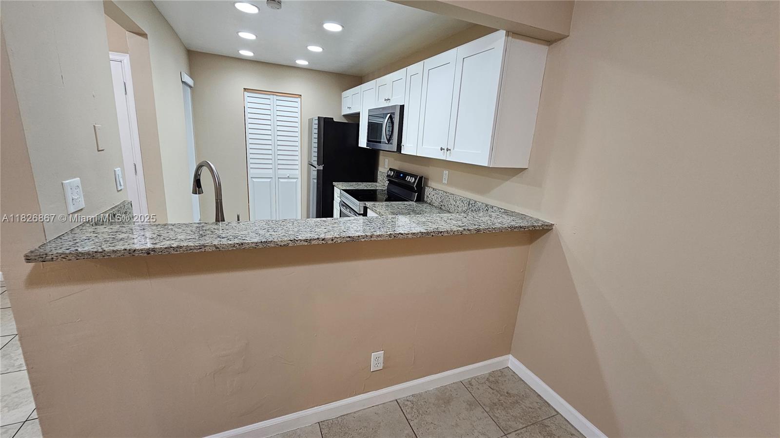 8048 NW 41st Ct 8048