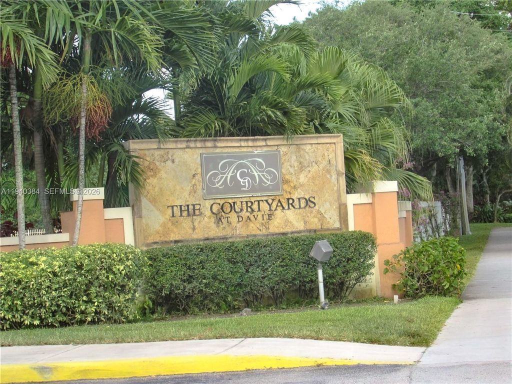 Photo of 6900 SW 39th St #106J, Davie, FL 33314 (MLS # A11940384)