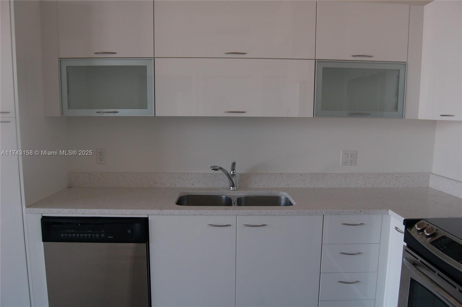 THE LOFT DOWNTOWN II COND - Residential
