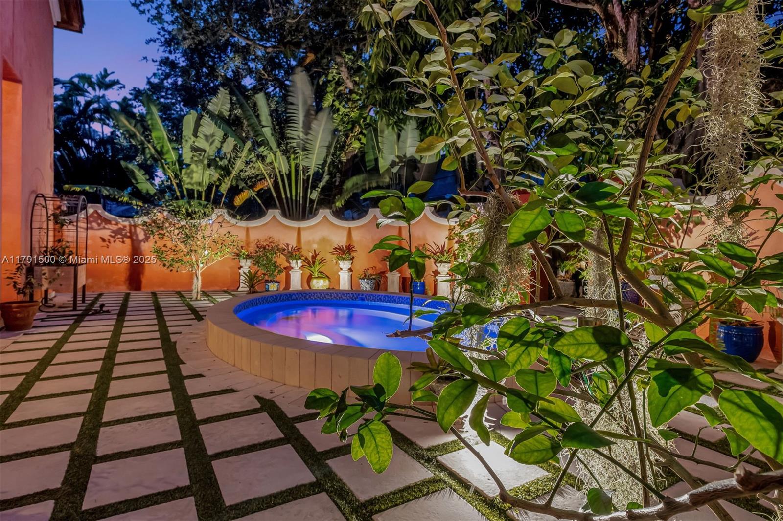 SILVER BLUFF EST SEC C - Residential