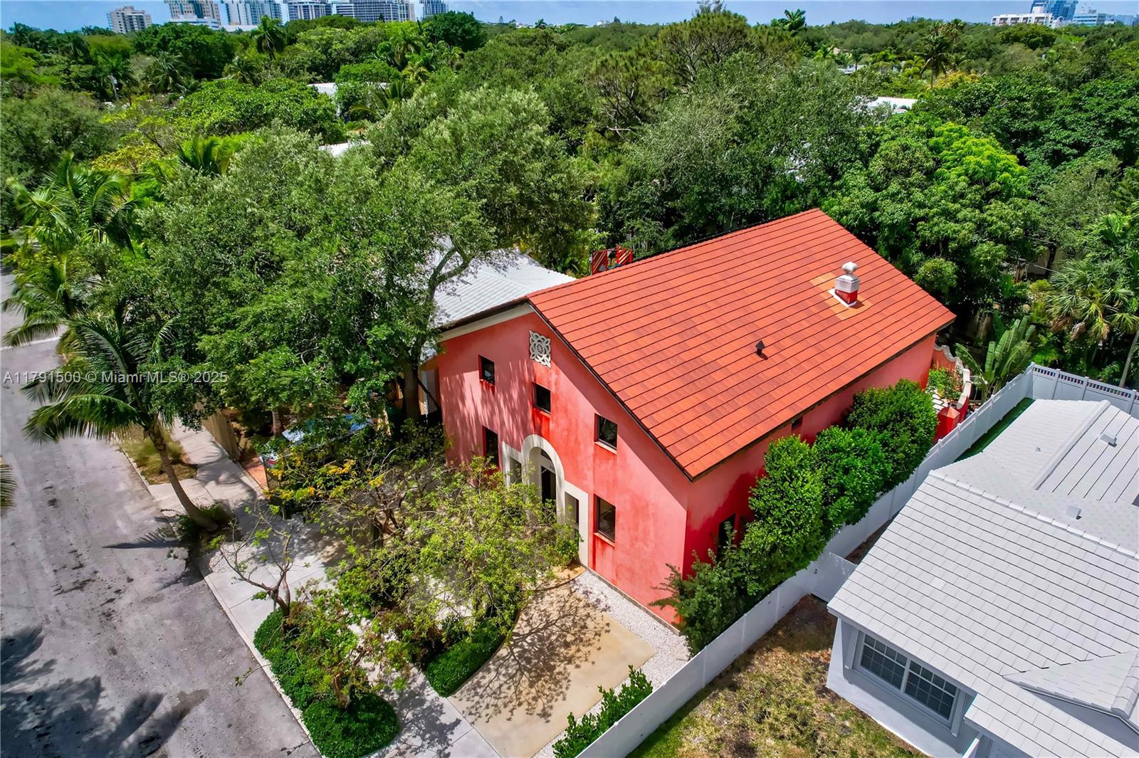 SILVER BLUFF EST SEC C - Residential