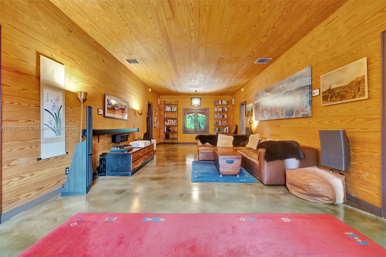 SILVER BLUFF EST SEC C - Residential