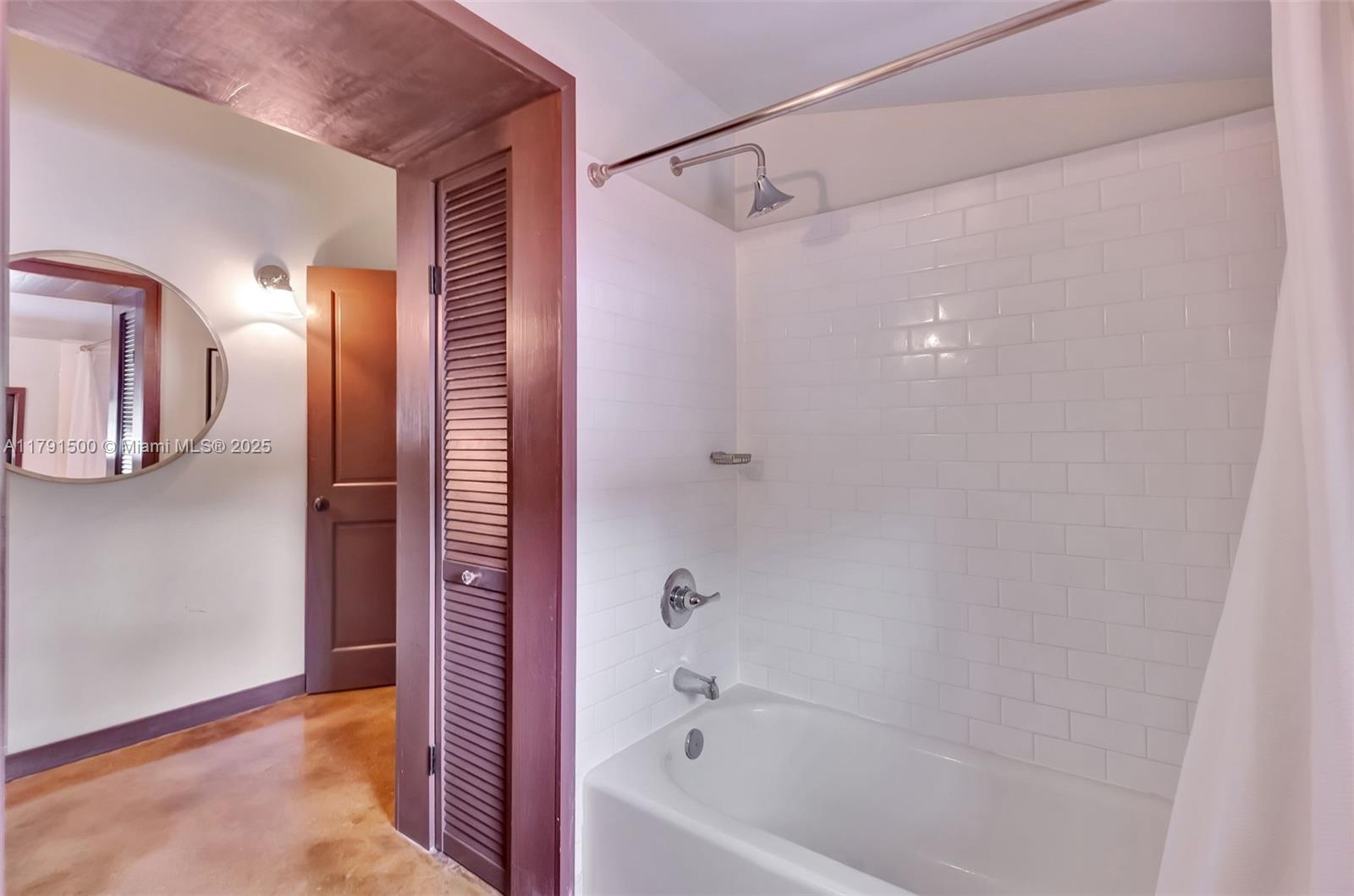 SILVER BLUFF EST SEC C - Residential