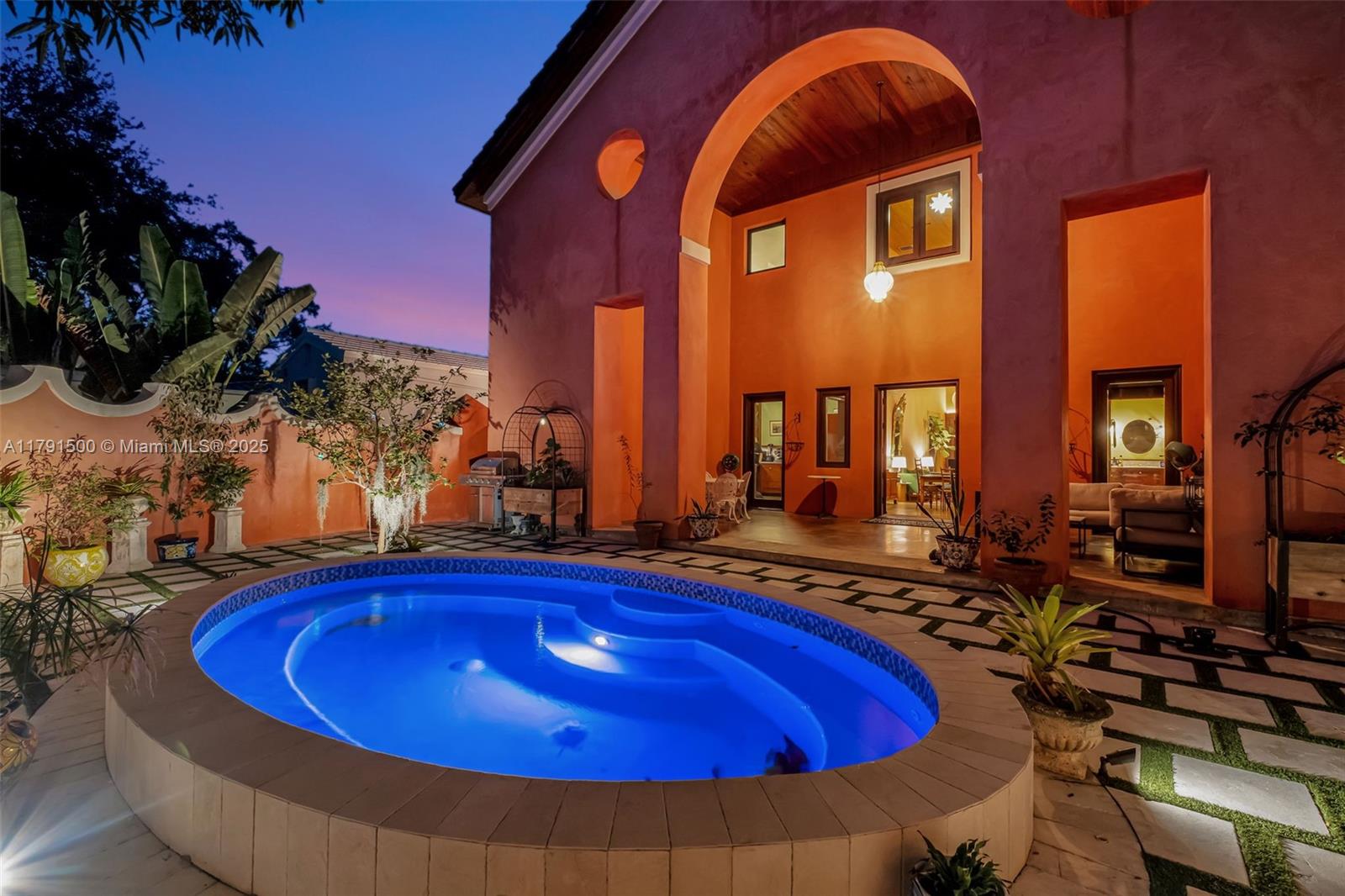 SILVER BLUFF EST SEC C - Residential