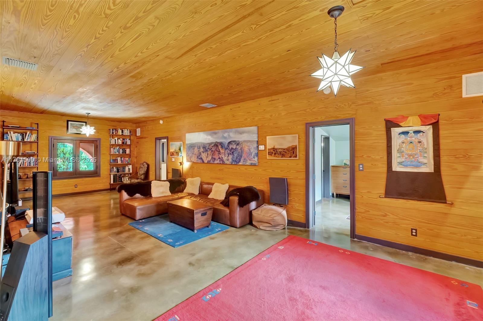 SILVER BLUFF EST SEC C - Residential