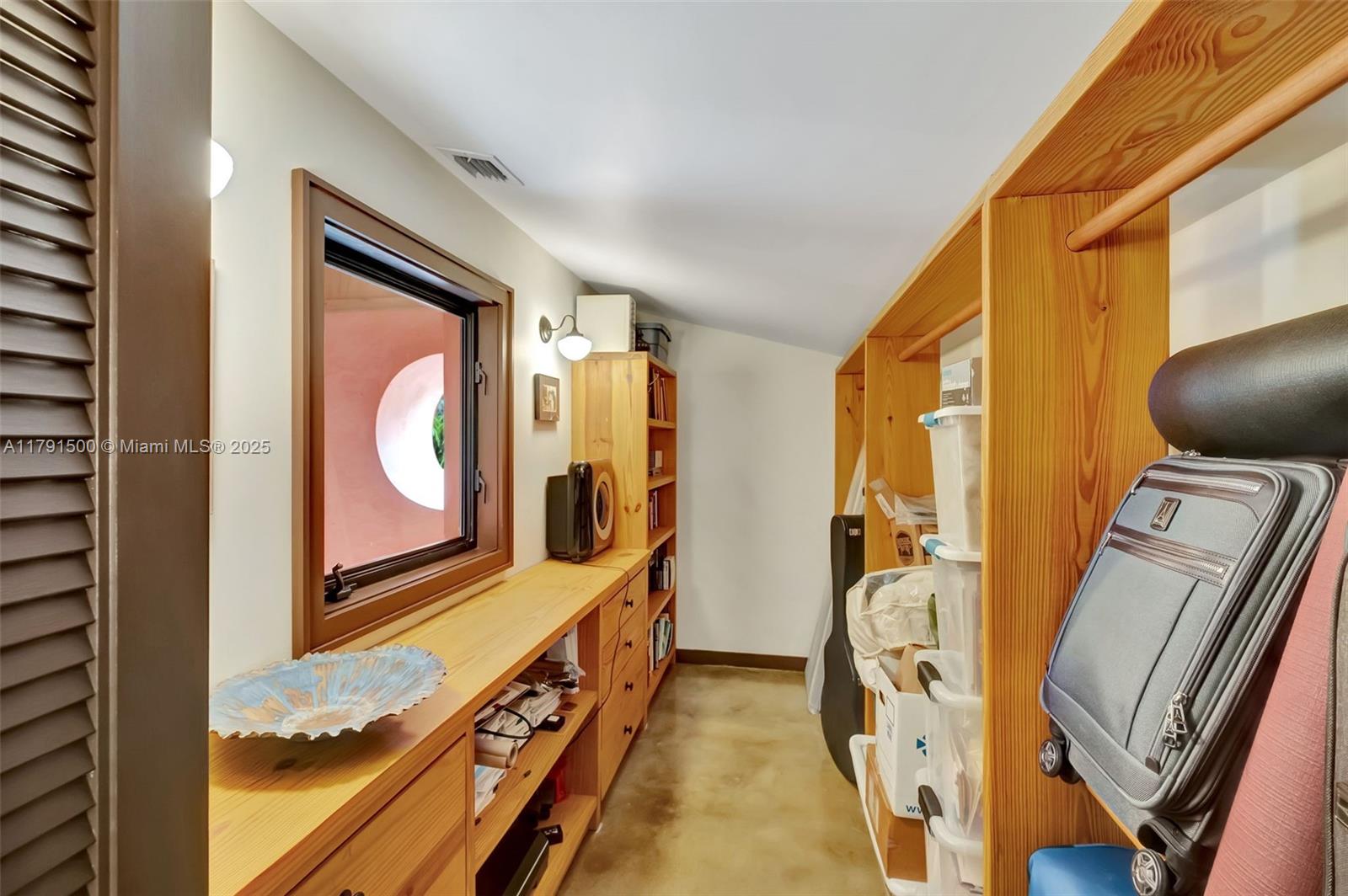 SILVER BLUFF EST SEC C - Residential