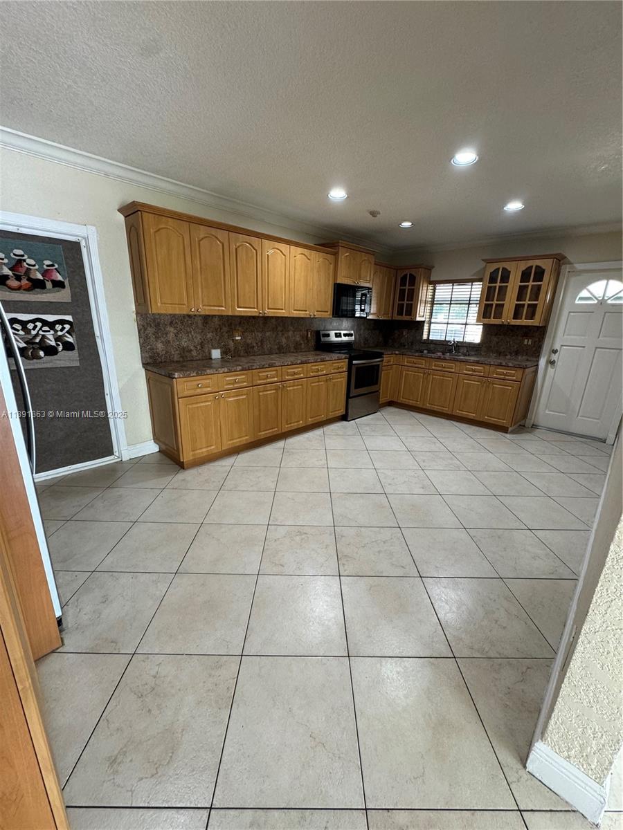 ANDREWS PARK ADDN - Residential Lease