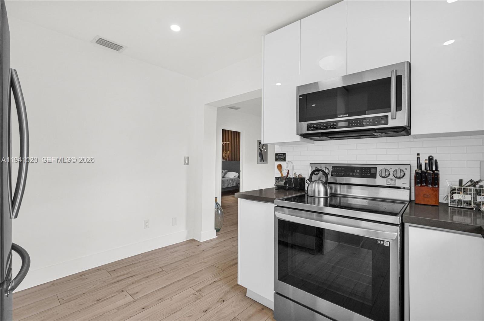 SHADOWLAWN EXTENSION SUB - Residential Lease