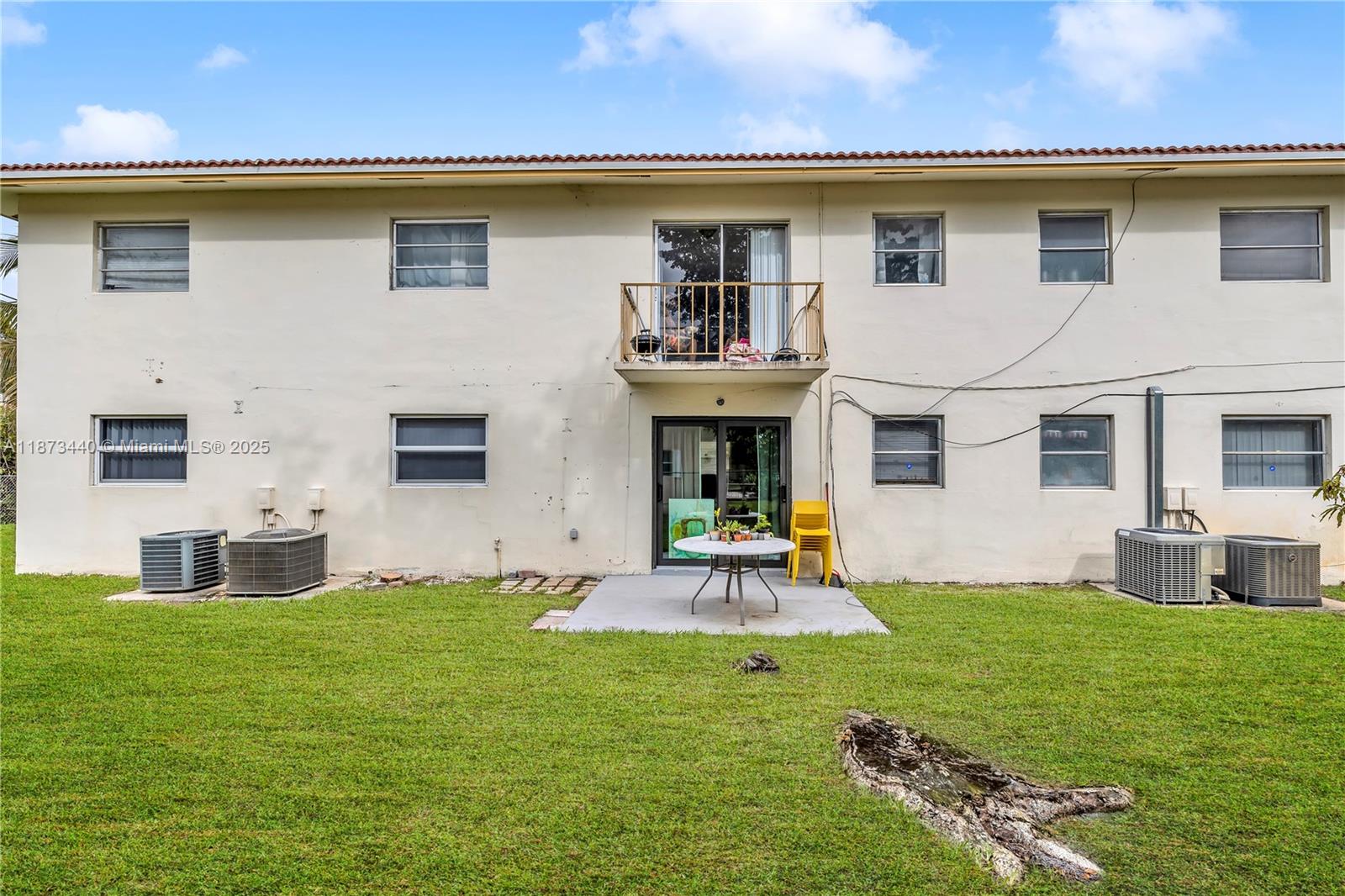 VILLAS AT CORAL SPRINGS - Residential