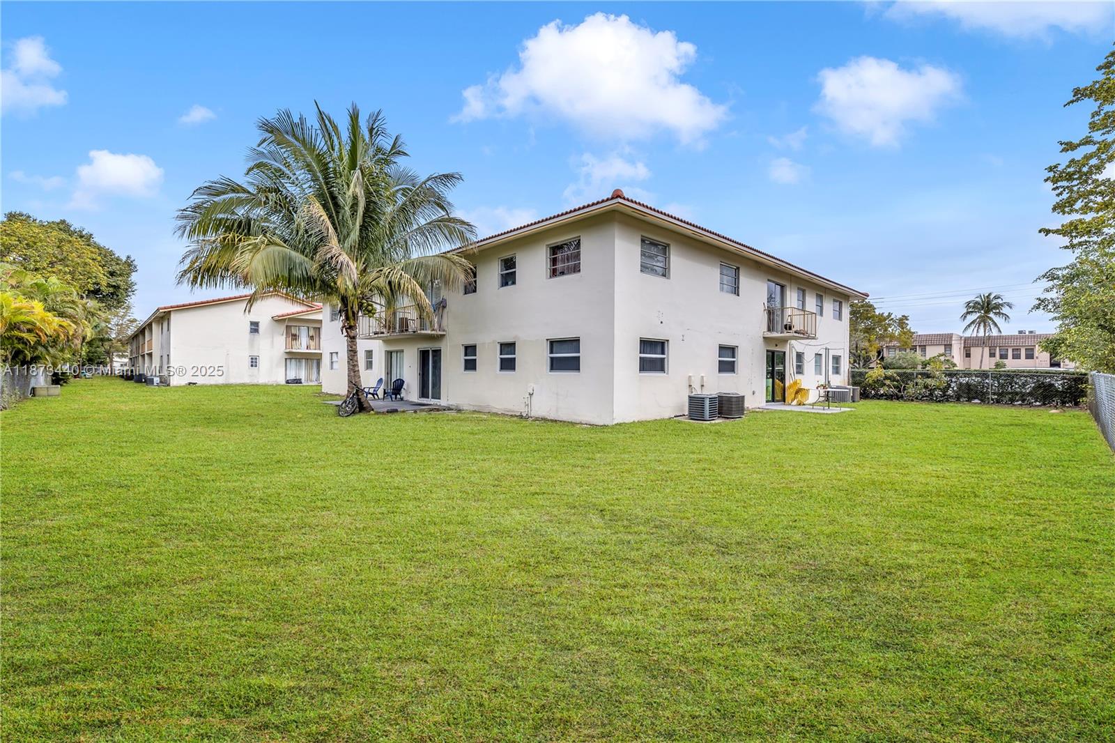 VILLAS AT CORAL SPRINGS - Residential