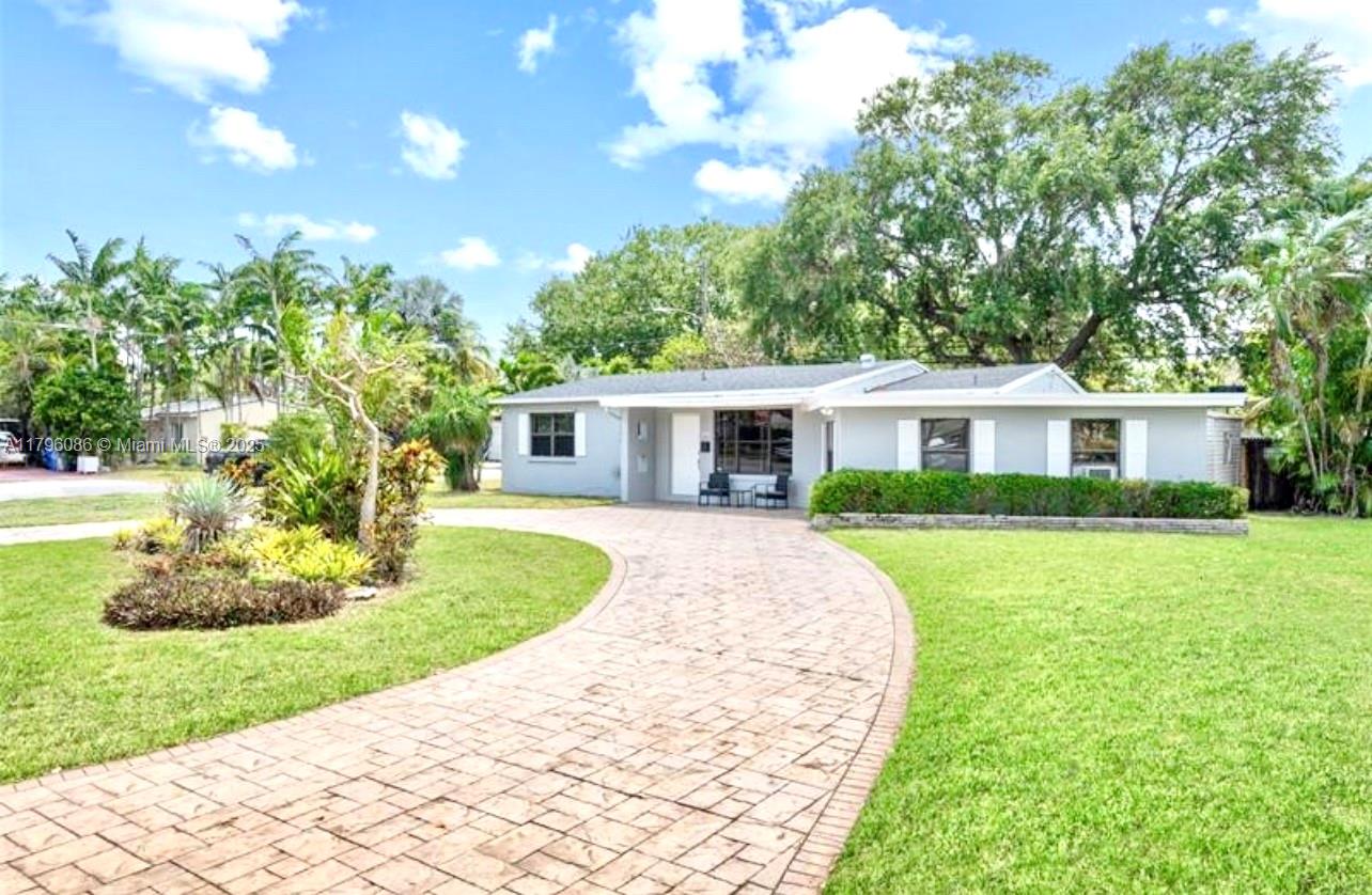 1100 N 31st Ct, Hollywood, Broward County, Florida - 3 Bedrooms  
2 Bathrooms - 