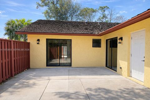 1186 Periwinkle Pl - Wellington FL 33414