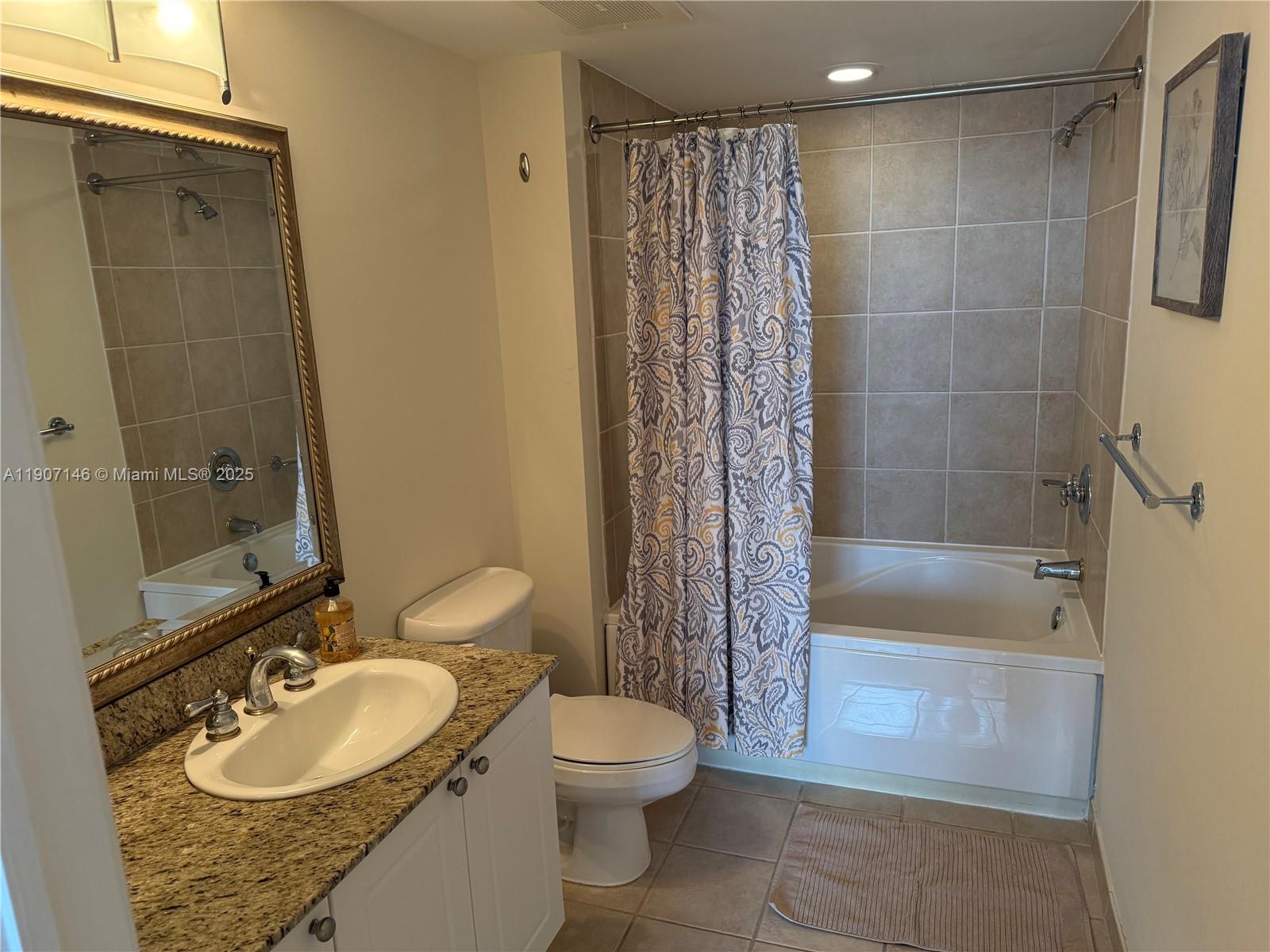 TURNBERRY ON THE GREEN CO - Residential Lease