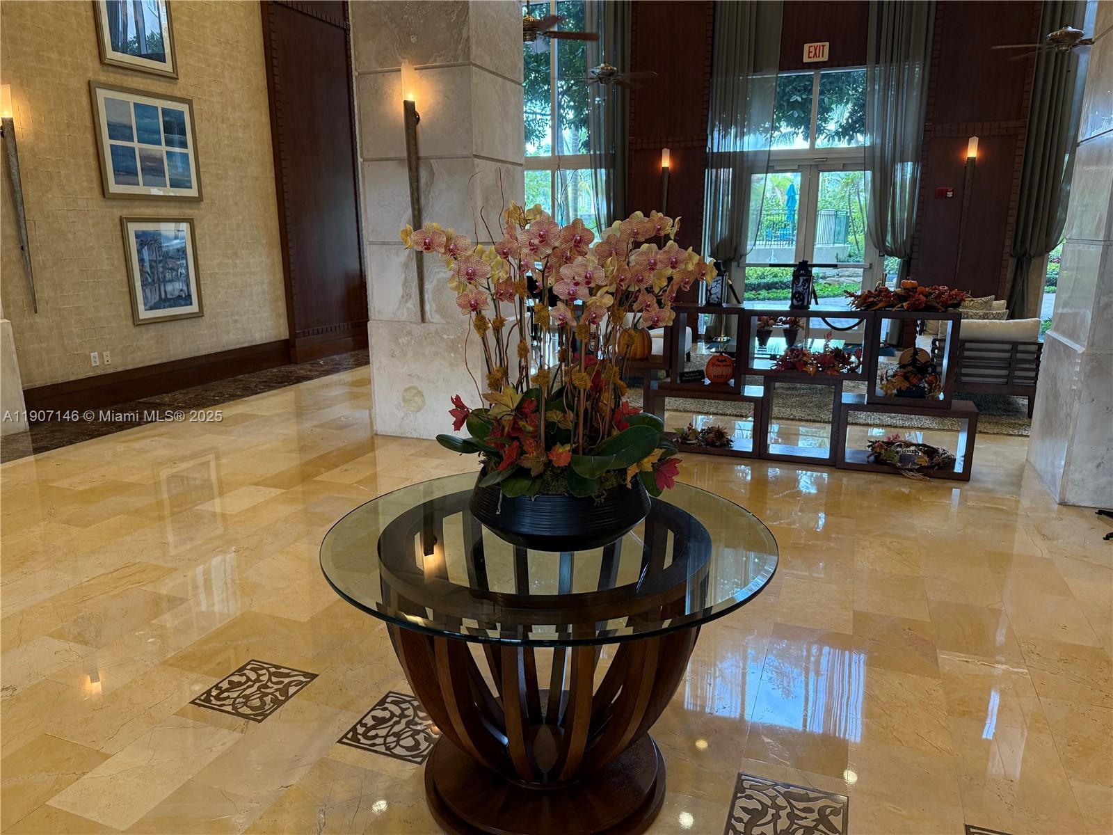 TURNBERRY ON THE GREEN CO - Residential Lease