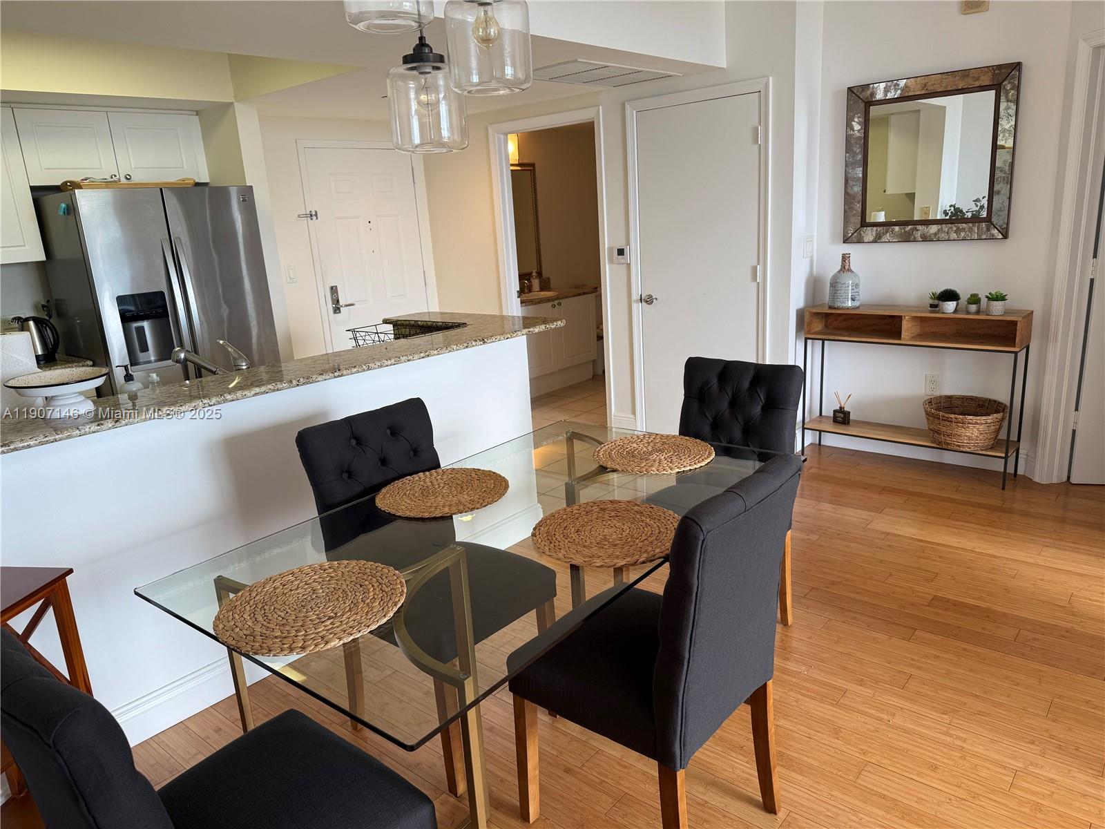 TURNBERRY ON THE GREEN CO - Residential Lease