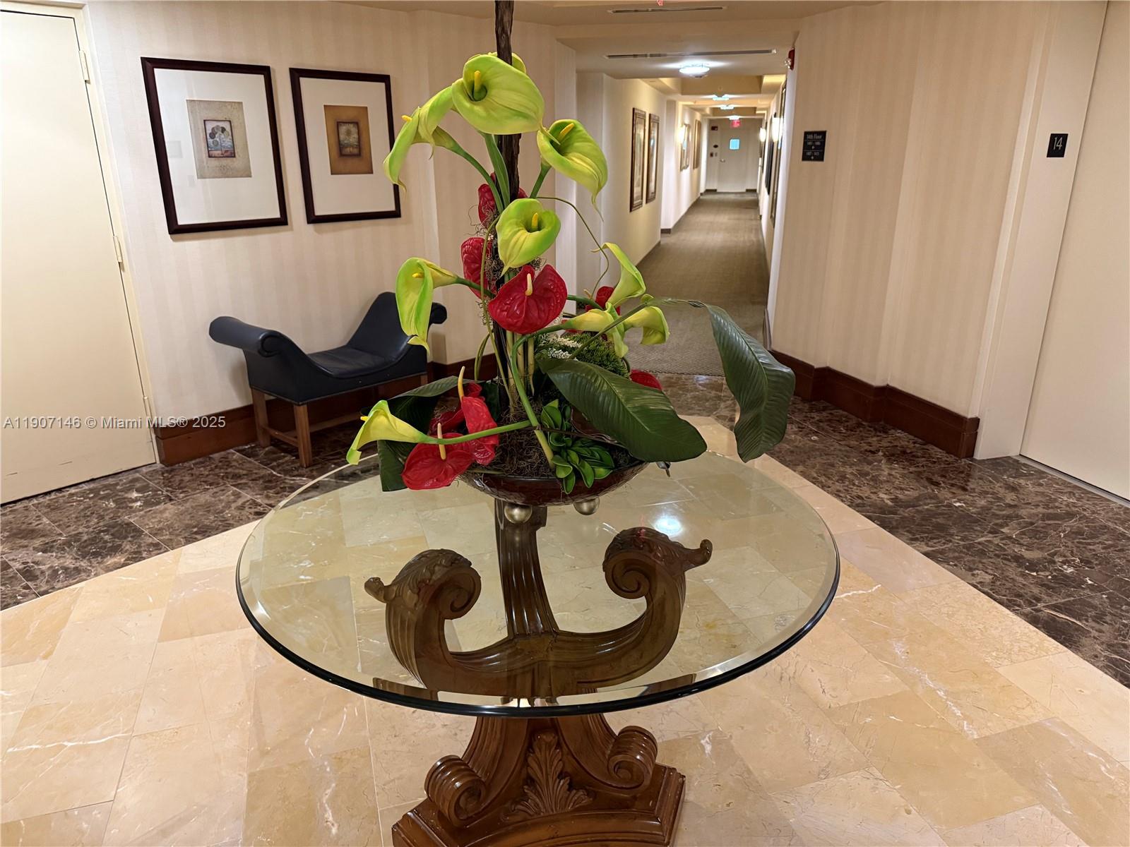 TURNBERRY ON THE GREEN CO - Residential Lease