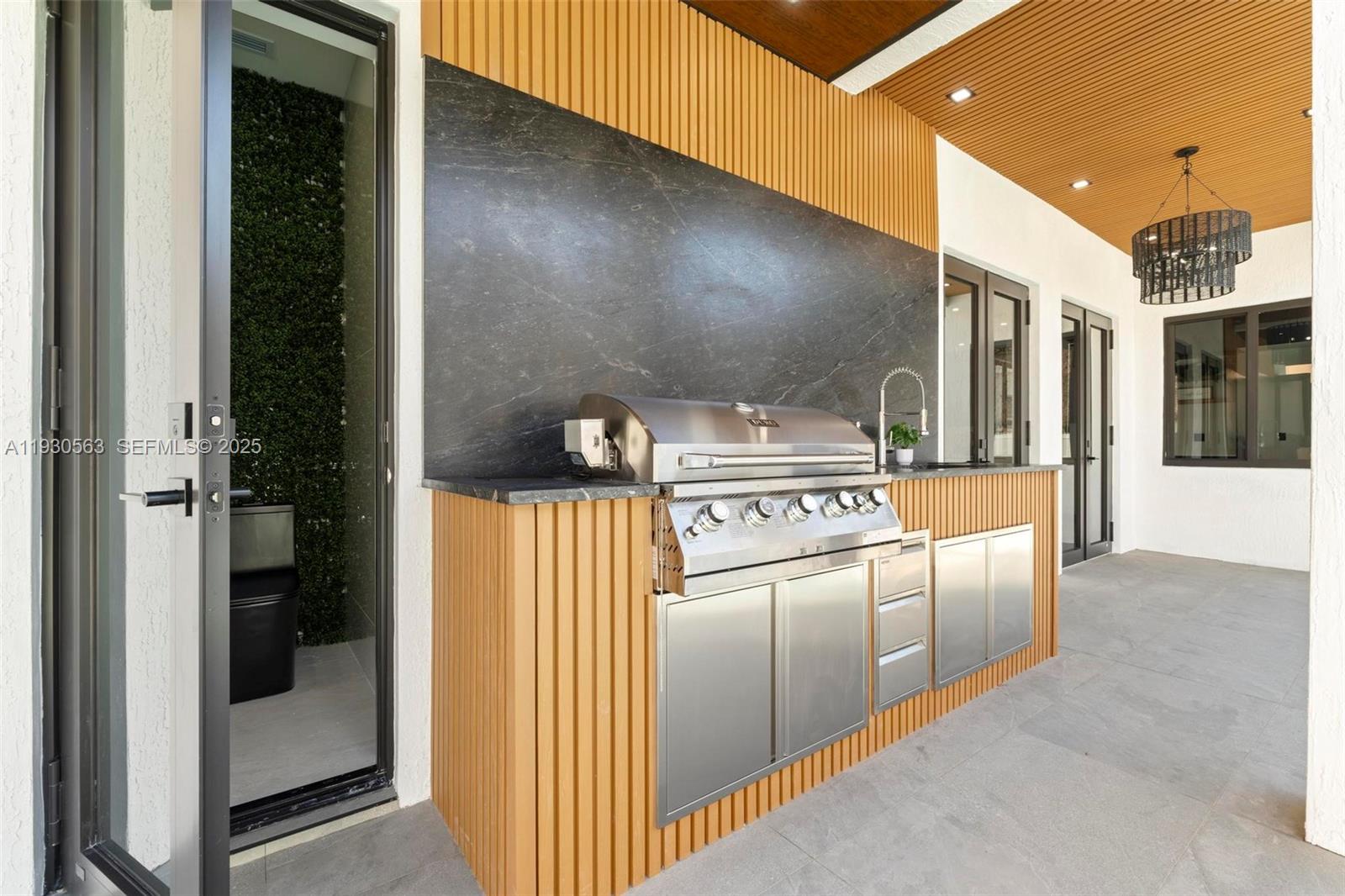 CENTURY GARDENS - Residential