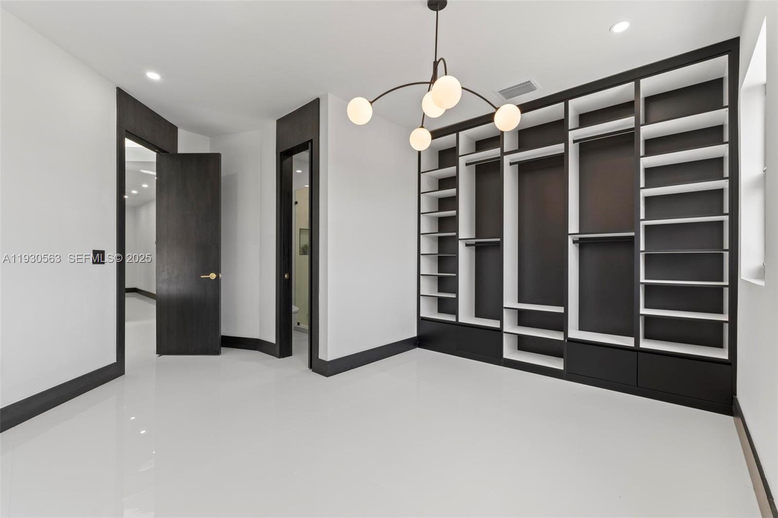 CENTURY GARDENS - Residential