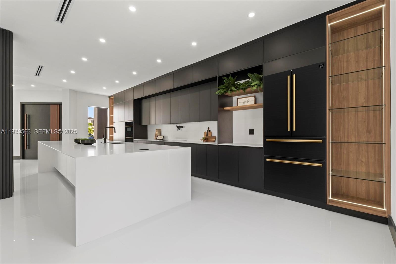 CENTURY GARDENS - Residential