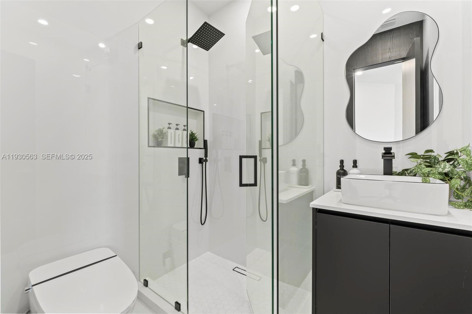 CENTURY GARDENS - Residential