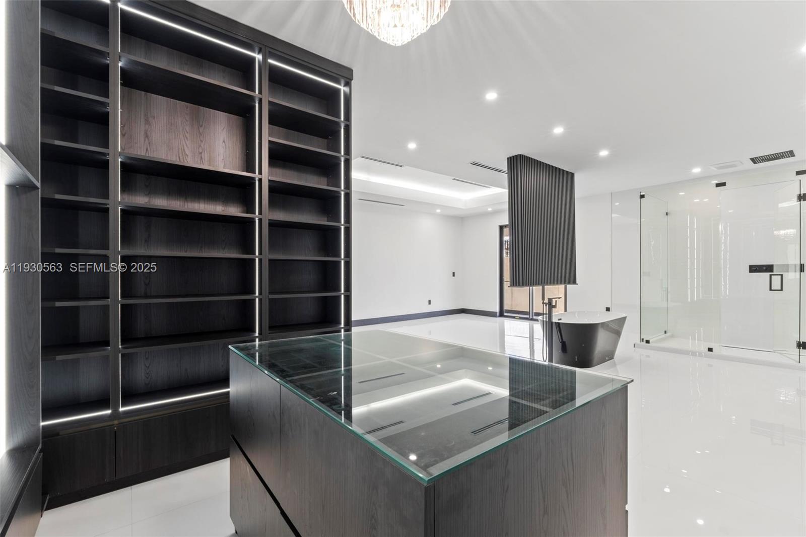 CENTURY GARDENS - Residential