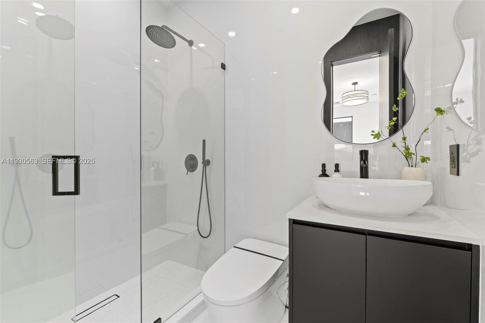 CENTURY GARDENS - Residential