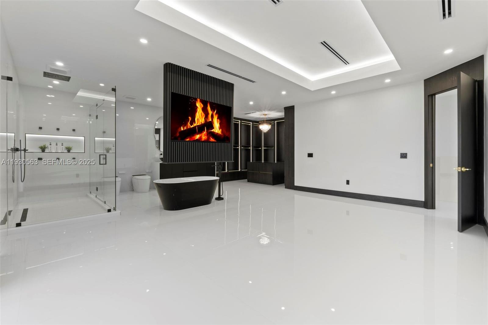 CENTURY GARDENS - Residential