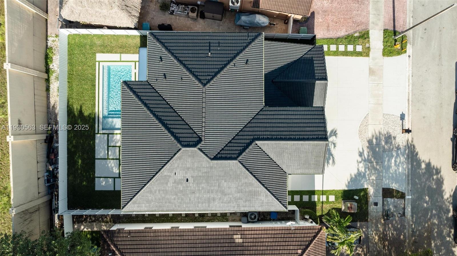 CENTURY GARDENS - Residential