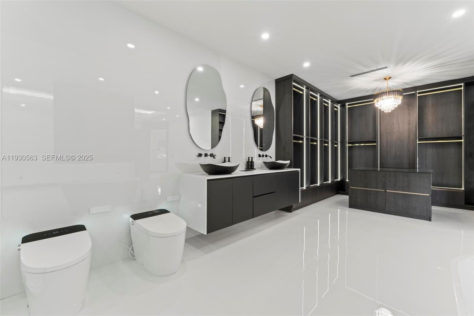 CENTURY GARDENS - Residential