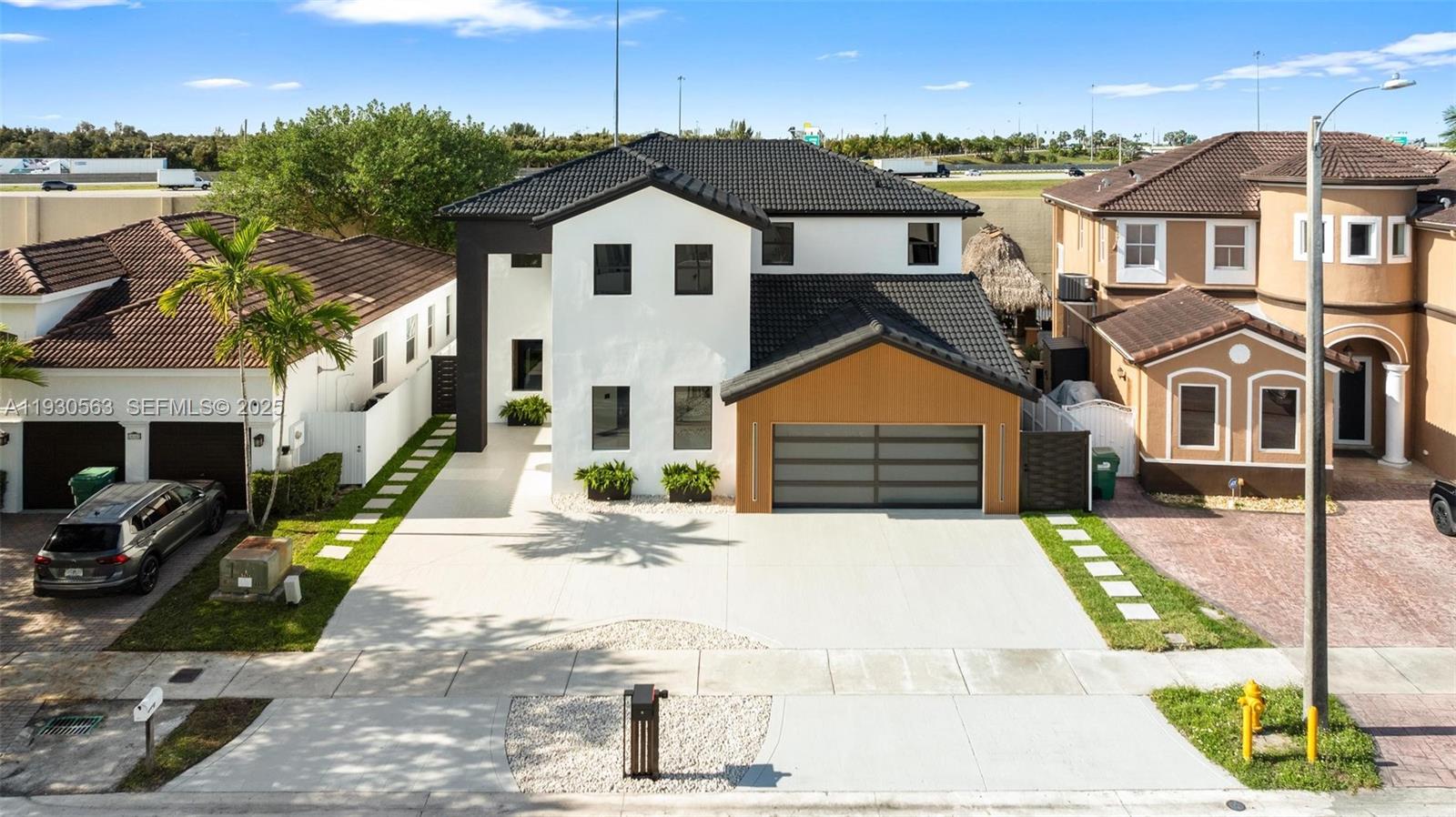 CENTURY GARDENS - Residential