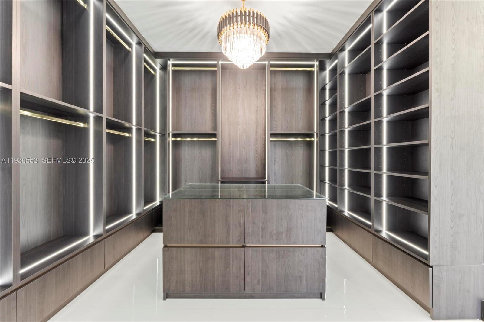 CENTURY GARDENS - Residential