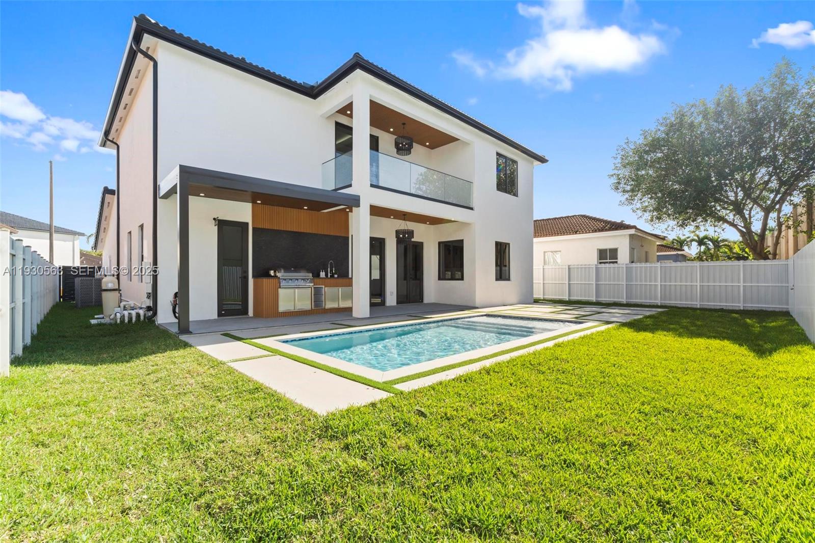 CENTURY GARDENS - Residential