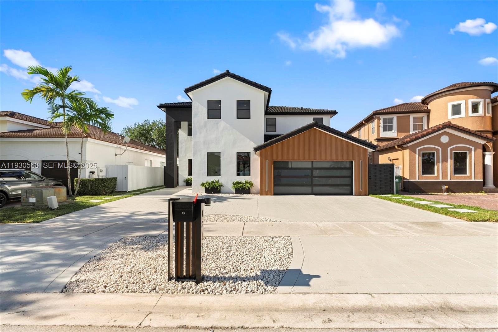 CENTURY GARDENS - Residential