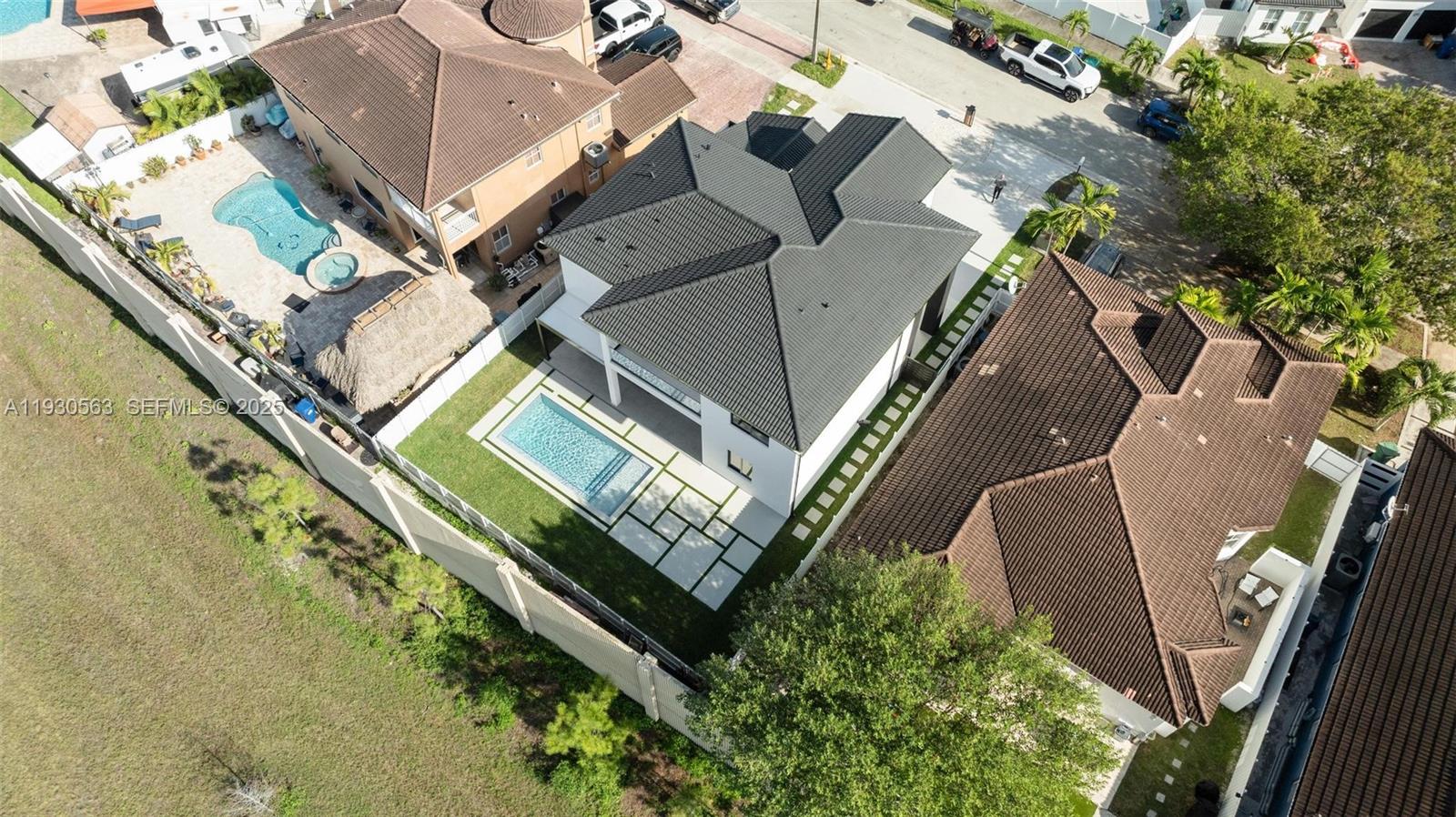 CENTURY GARDENS - Residential