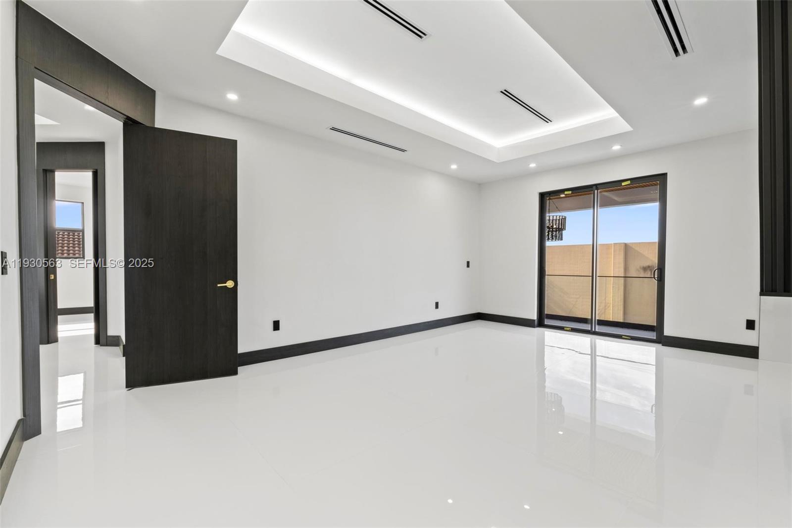 CENTURY GARDENS - Residential