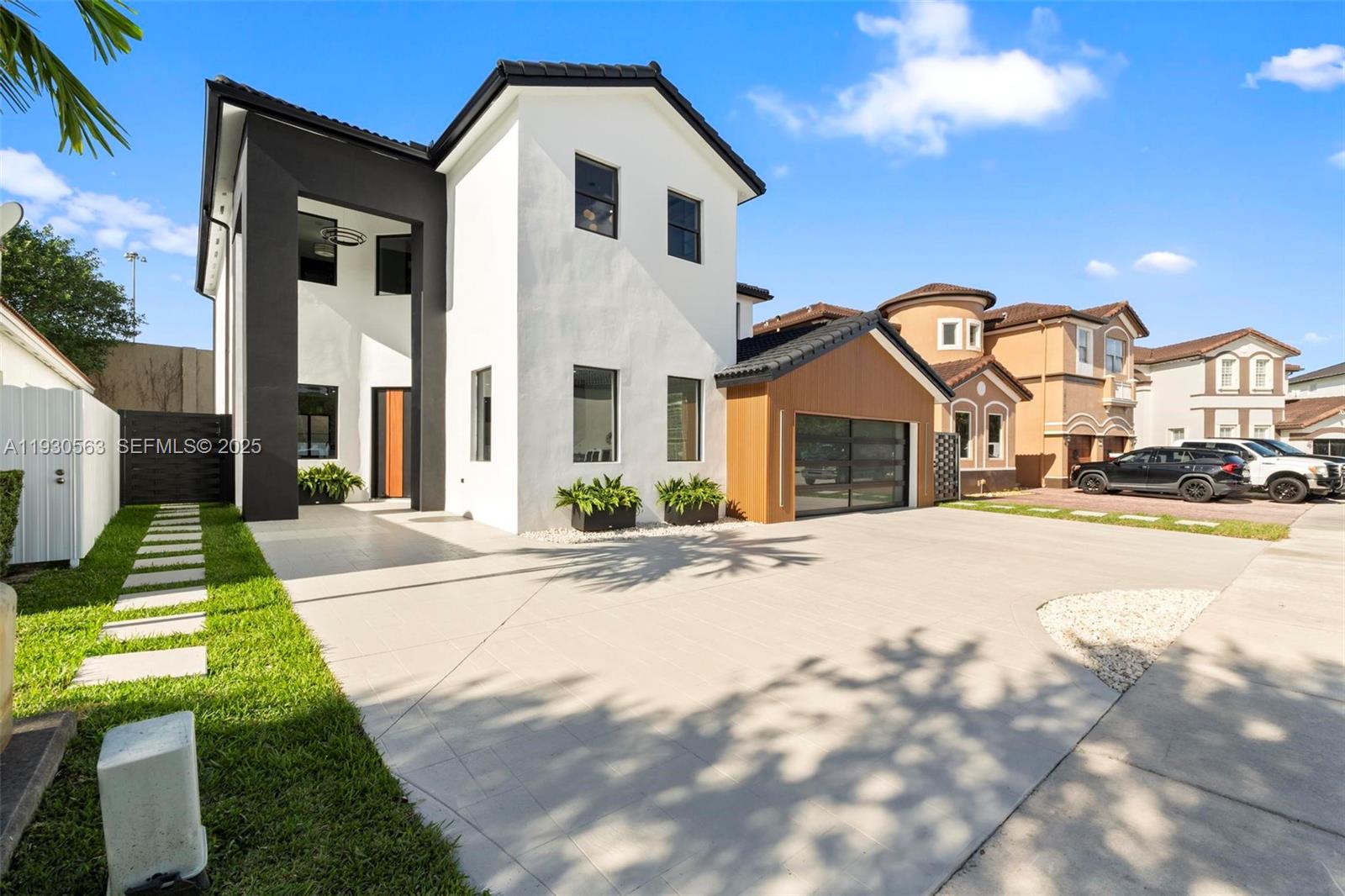 CENTURY GARDENS - Residential