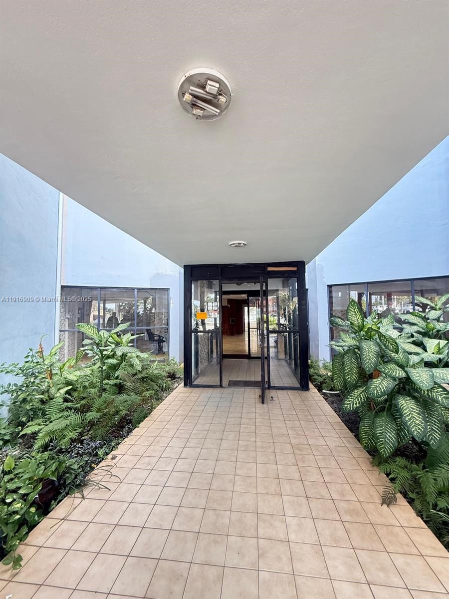 CRESTVIEW TOWERS CONDO - Residential