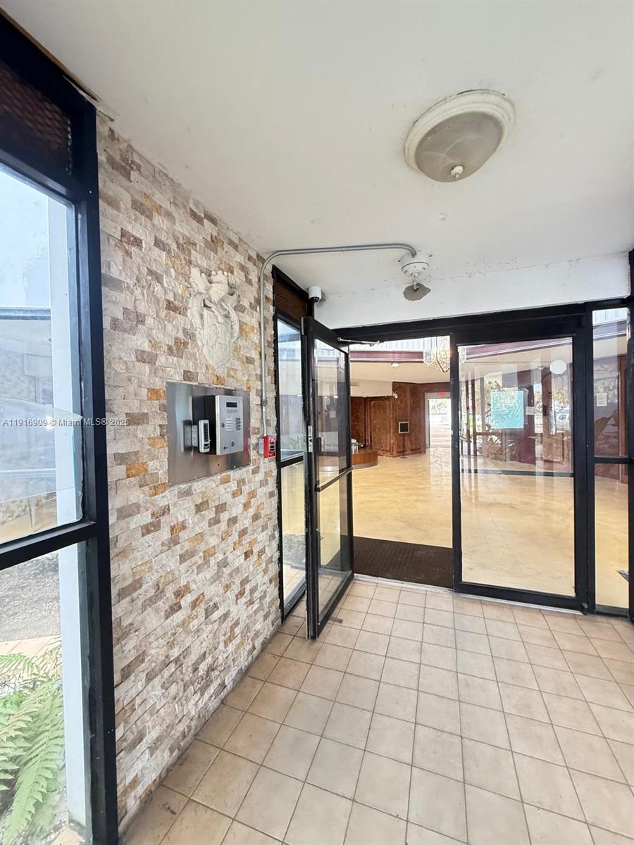 CRESTVIEW TOWERS CONDO - Residential