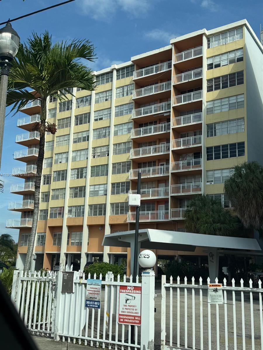 CRESTVIEW TOWERS CONDO - Residential