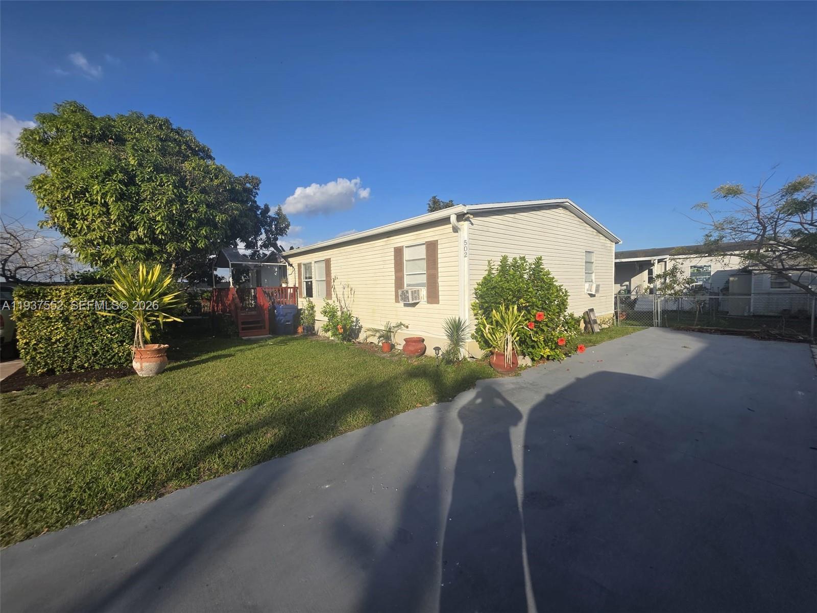 19800 SW 180 th Ave, Miami, FL, 33187/$320,000 1 19800 SW 180 th Ave