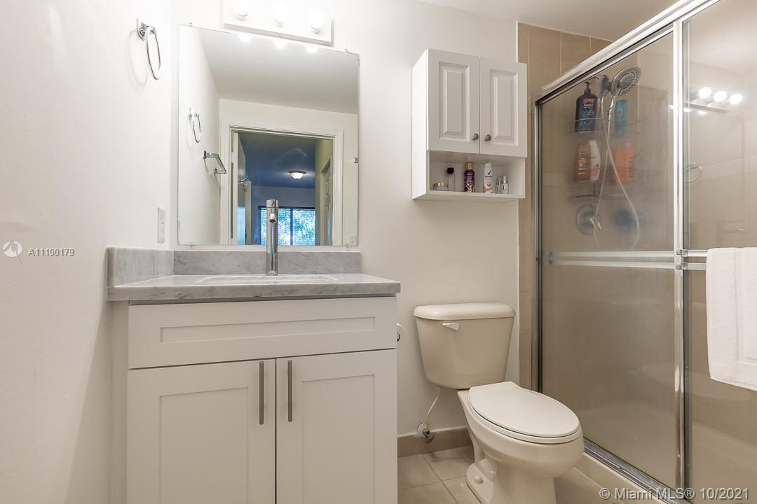 PARADISE POINTE CONDO - Residential Lease