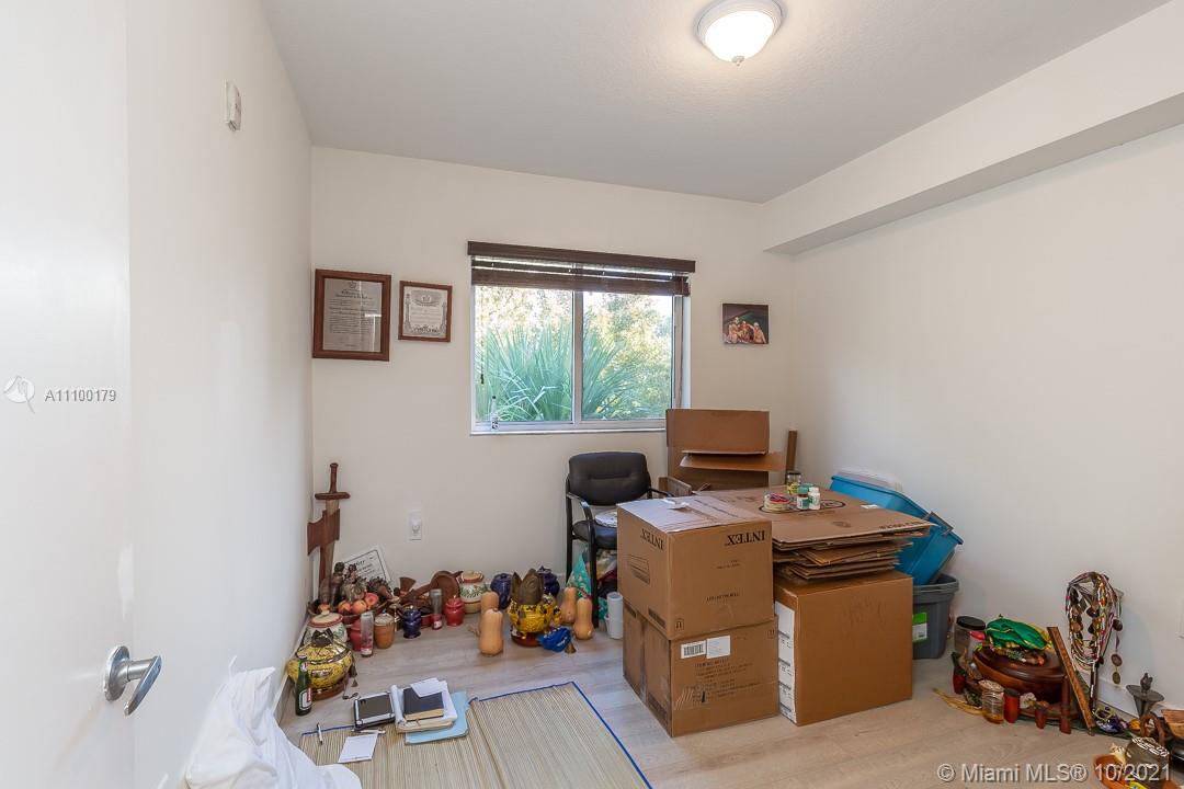 PARADISE POINTE CONDO - Residential Lease