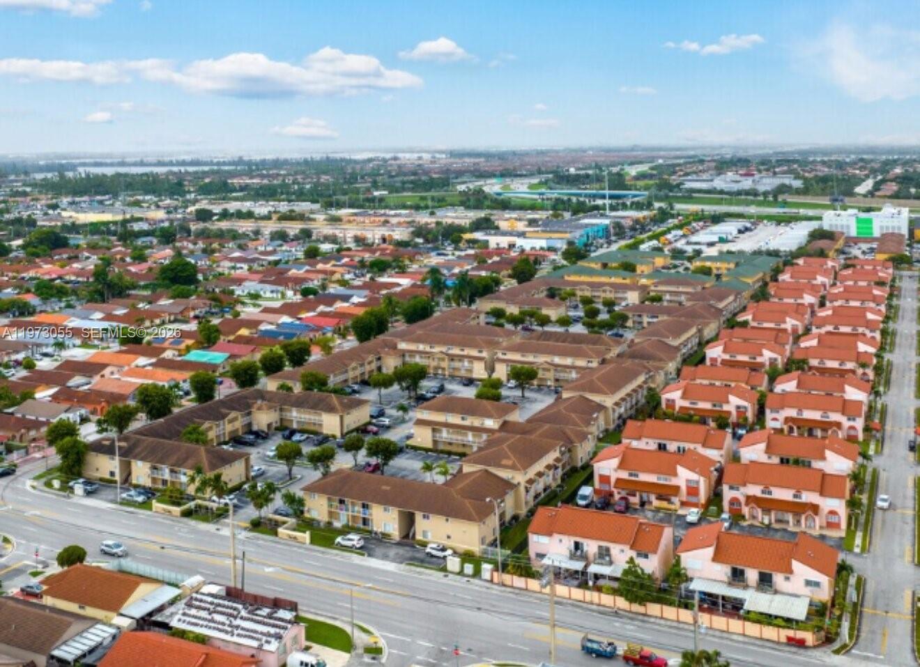 VILLA VERANDA CONDO - Residential