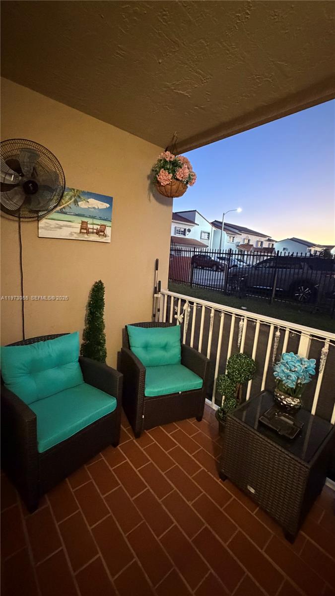 VILLA VERANDA CONDO - Residential