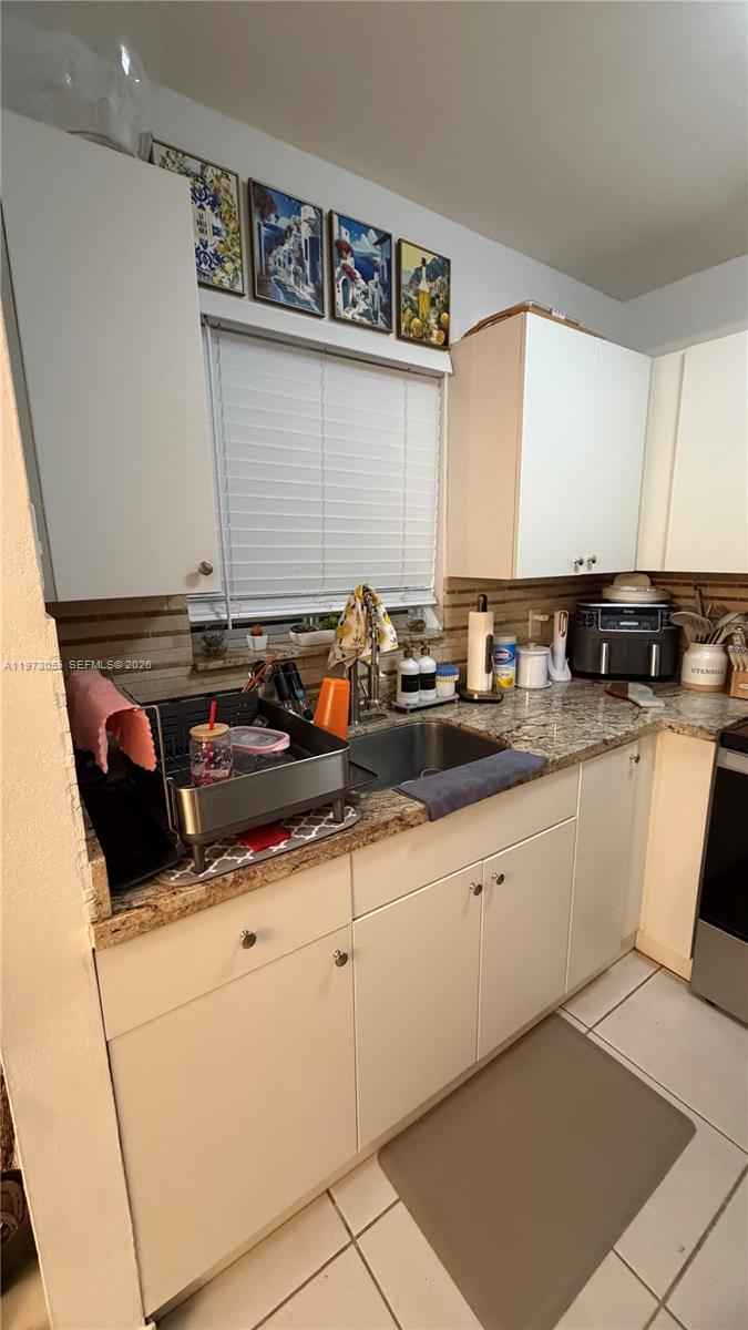 VILLA VERANDA CONDO - Residential