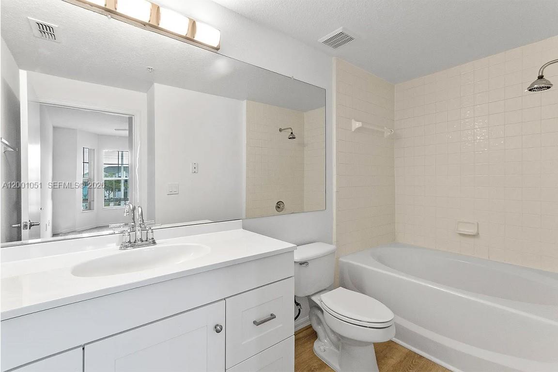 Palms Club Condo - Residential Lease