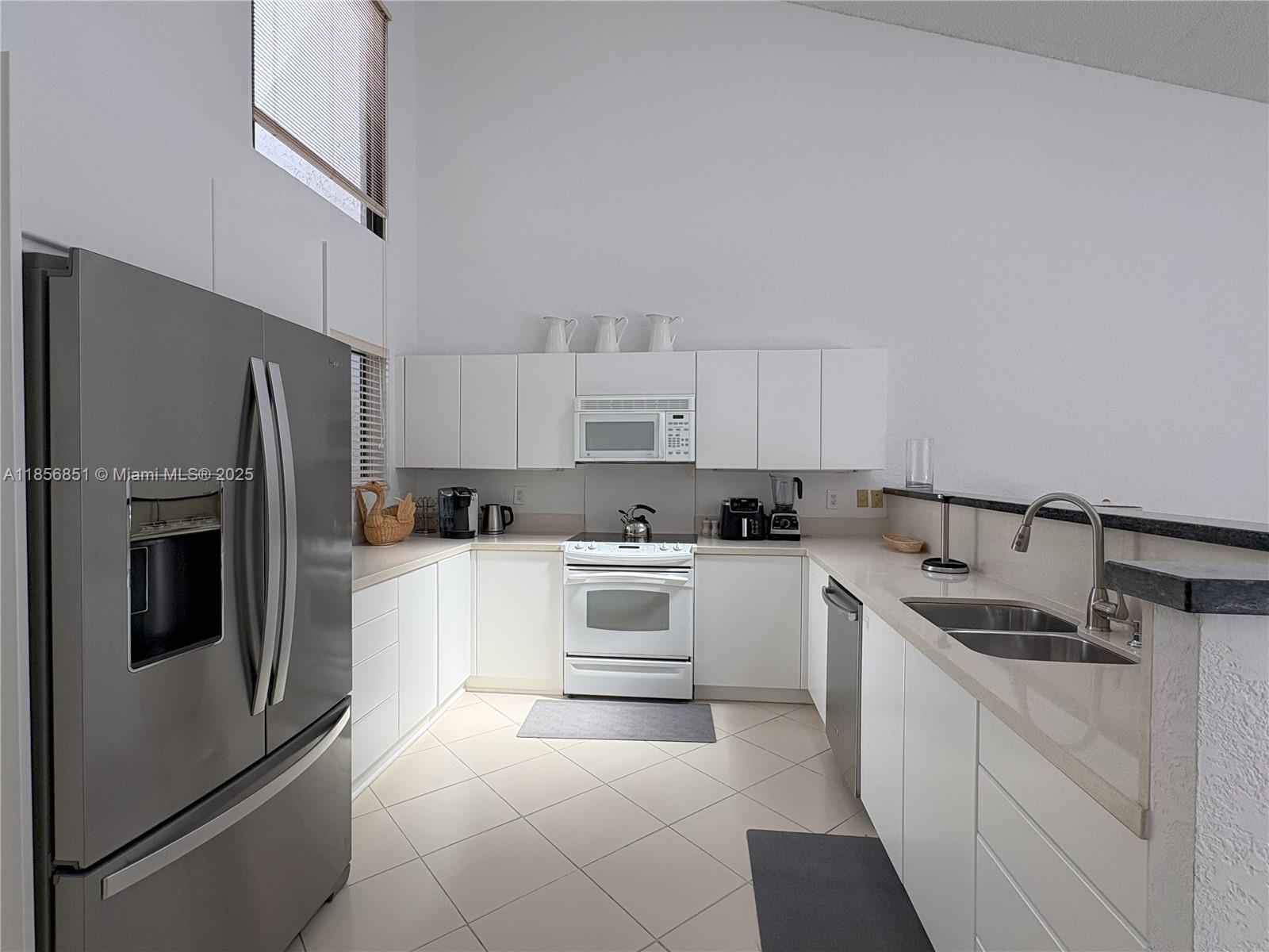 WINDSOR WAY 1 - Residential Lease