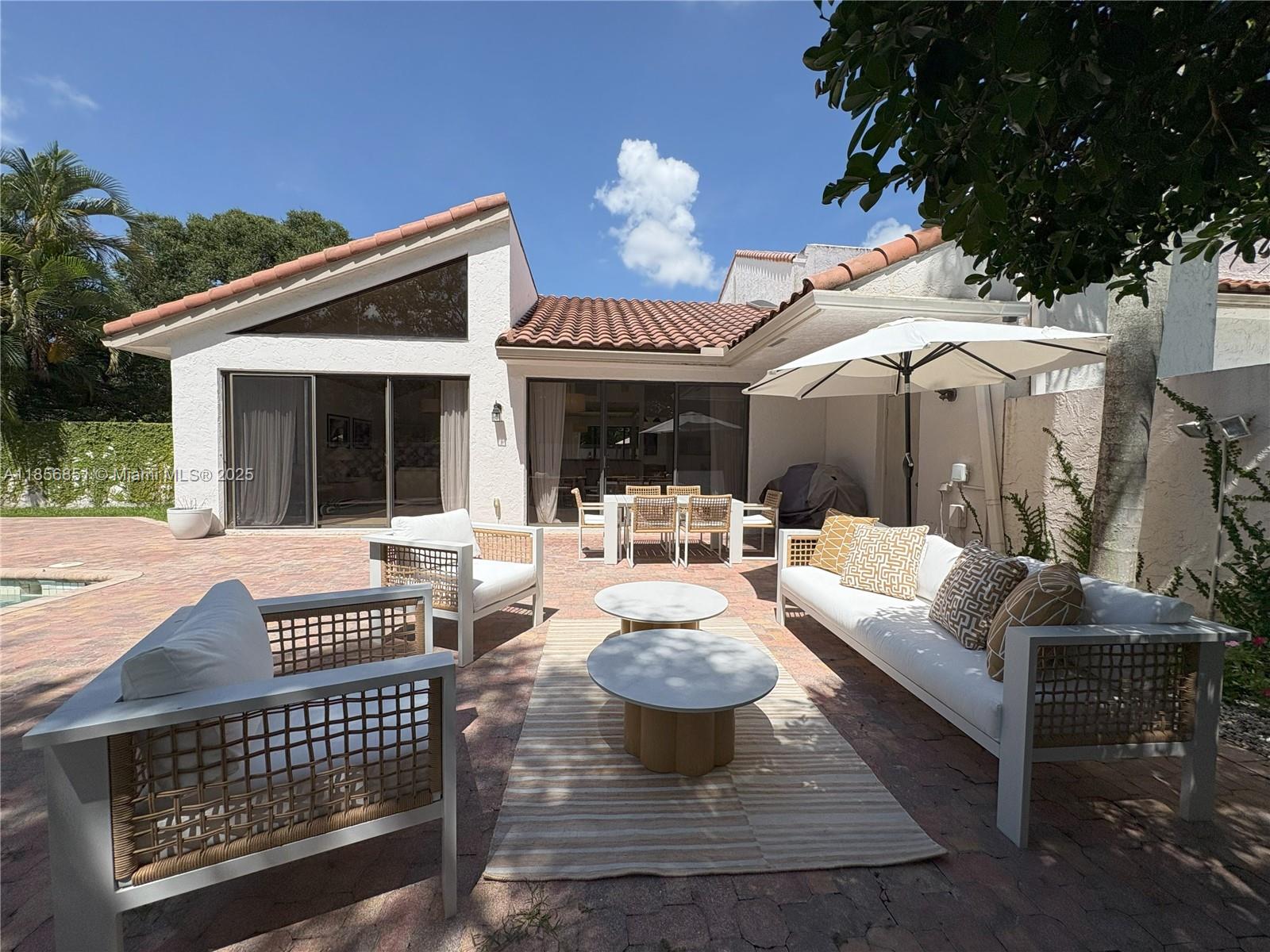 WINDSOR WAY 1 - Residential Lease