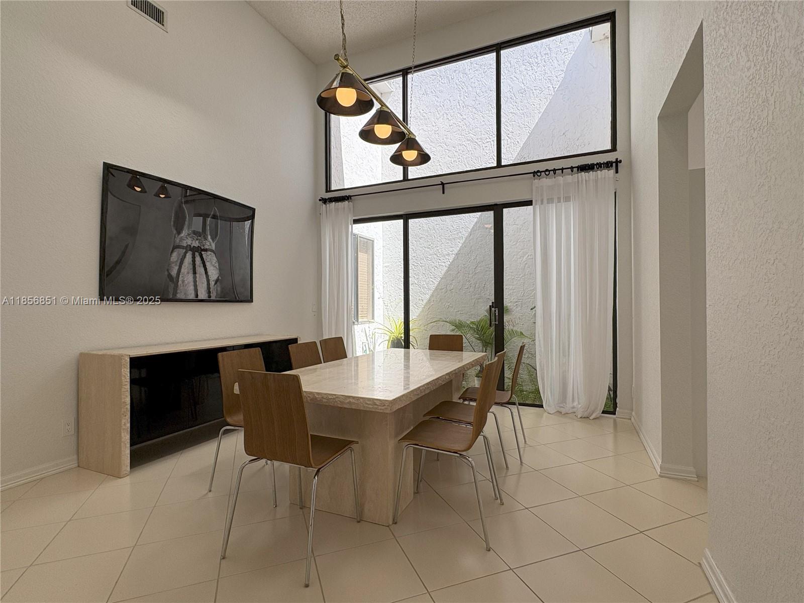 WINDSOR WAY 1 - Residential Lease